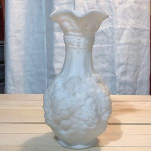 VTG Imperial White Doeskin Vase